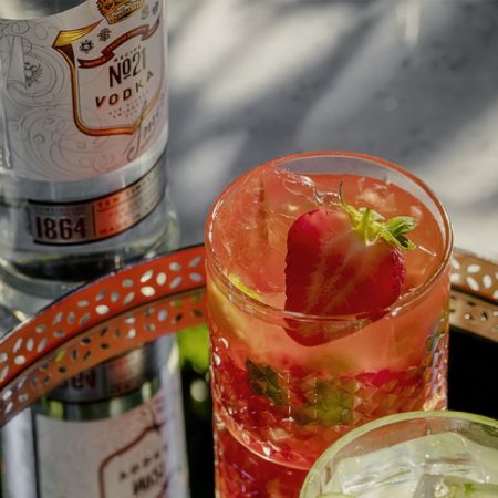 Vodka Smirnoff Red 37,5% 0,7L - Image 2