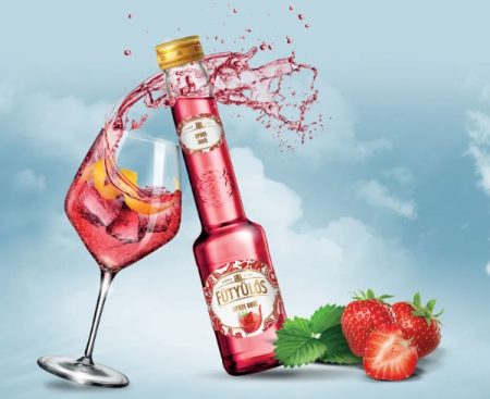 Likér Fütyülős Jahoda S Ružou 24,5% 0,5L - Image 2